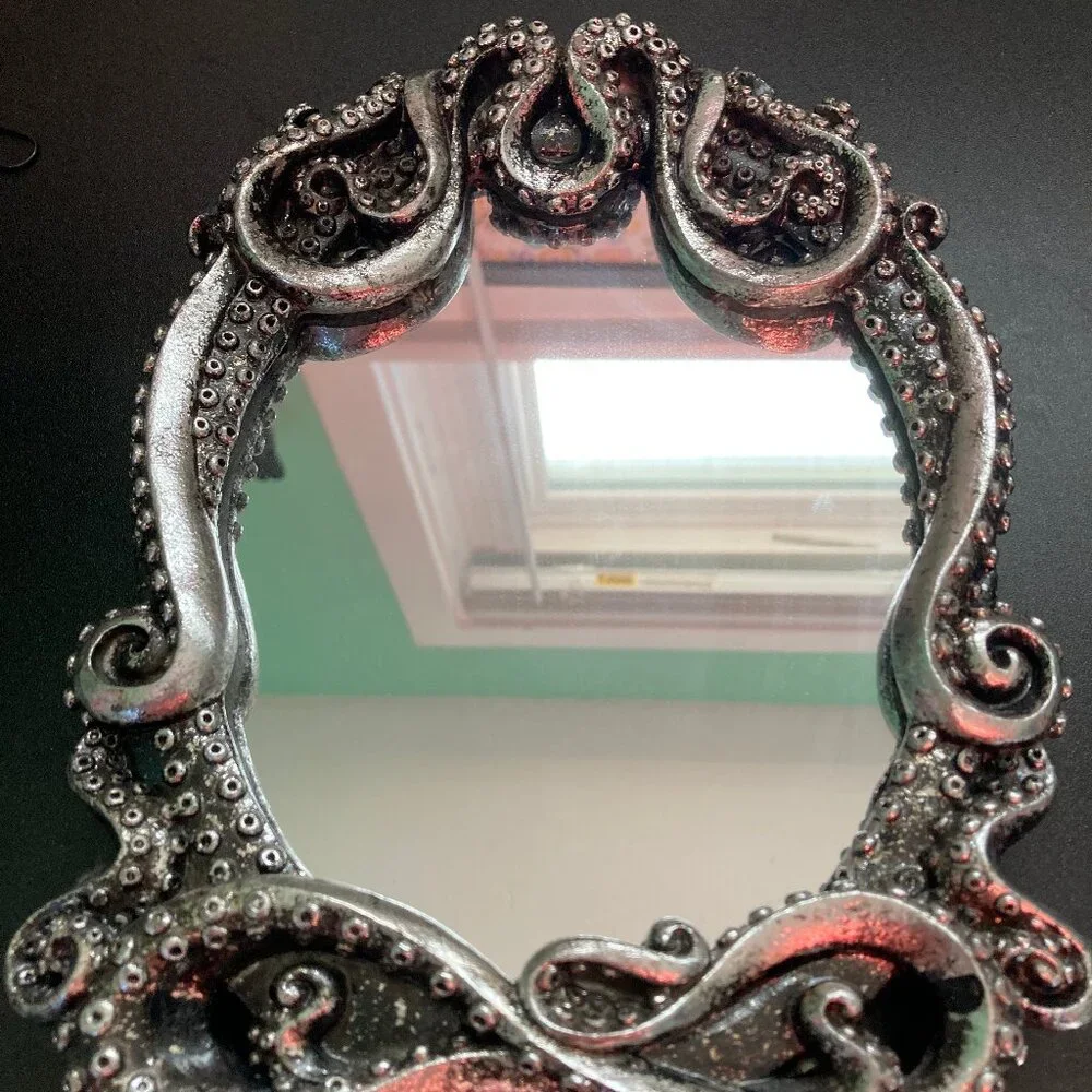 🐙 Kraken Mirror & Frame! 🖤 NWOT Gothic ✨ Mermaidcore 🧜‍♀️ Nautical Decor 🌊